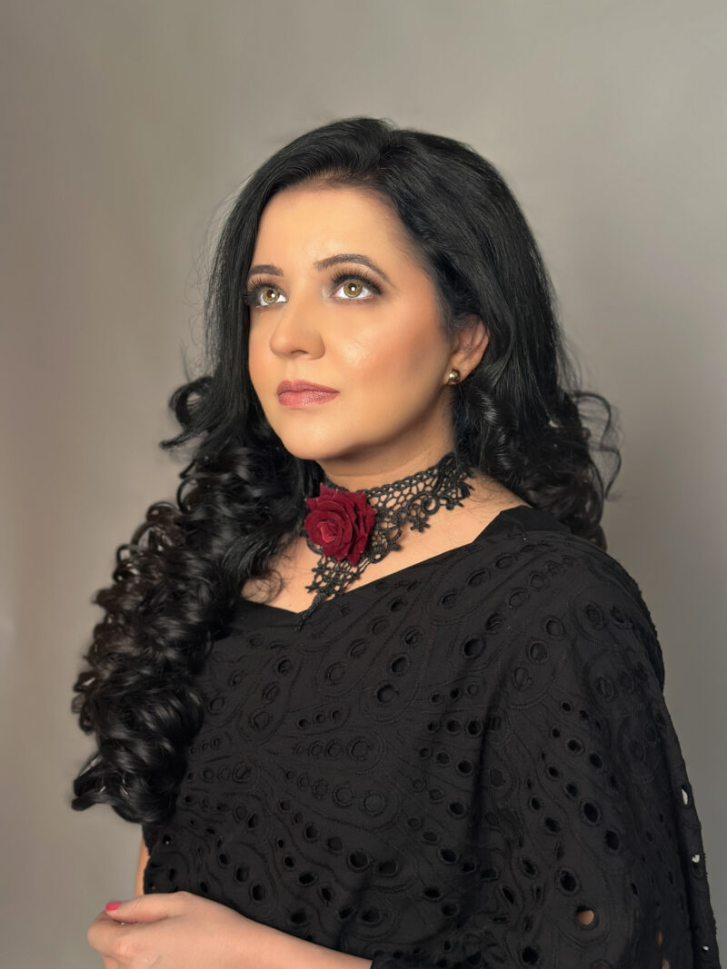 Saaz-e-Siyaah